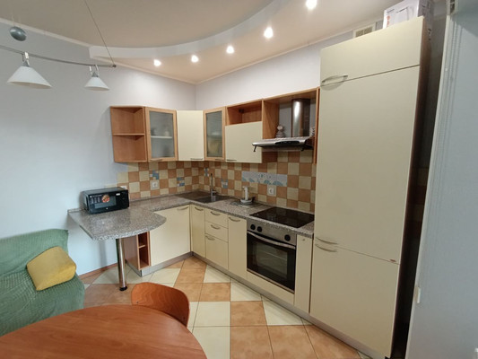 Продам однокомнатную (1-комн.) квартиру, Комсомольская ул, 29, Ханты-Мансийск г