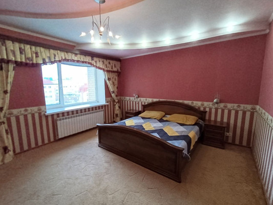 Продам однокомнатную (1-комн.) квартиру, Комсомольская ул, 29, Ханты-Мансийск г