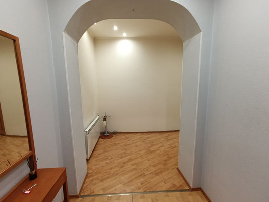 Продам однокомнатную (1-комн.) квартиру, Комсомольская ул, 29, Ханты-Мансийск г