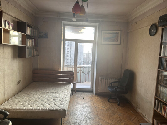 Продам трехкомнатную (3-комн.) квартиру, Трофимова ул, 31, Москва г