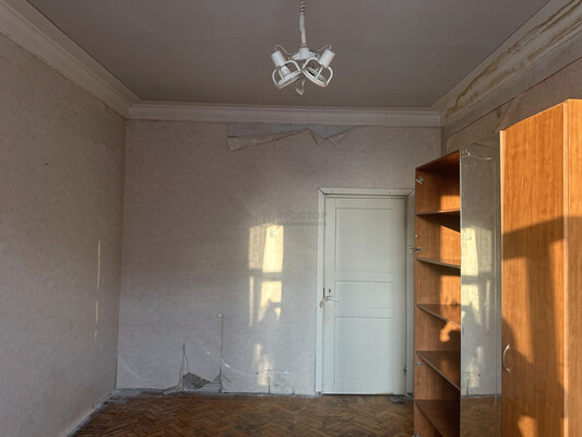 Продам трехкомнатную (3-комн.) квартиру, Трофимова ул, 31, Москва г