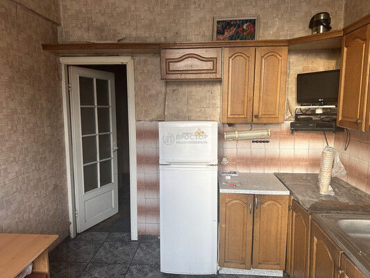 Продам трехкомнатную (3-комн.) квартиру, Трофимова ул, 31, Москва г