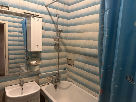 Продам трехкомнатную (3-комн.) квартиру, Трофимова ул, 31, Москва г