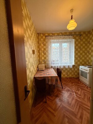 Продам двухкомнатную (2-комн.) квартиру, Бескудниковский б-р, 17к1, Москва г
