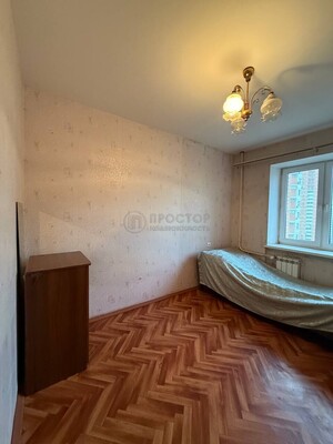 Продам двухкомнатную (2-комн.) квартиру, Бескудниковский б-р, 17к1, Москва г