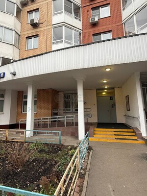 Продам двухкомнатную (2-комн.) квартиру, Бескудниковский б-р, 17к1, Москва г