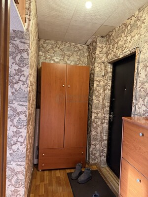 Продам однокомнатную (1-комн.) квартиру, Бирюлёвская ул, 13к3, Москва г