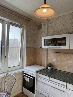 Продам однокомнатную (1-комн.) квартиру, Бирюлёвская ул, 13к3, Москва г