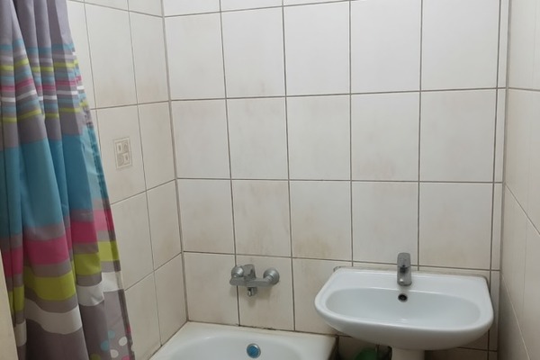 Продам трехкомнатную (3-комн.) квартиру, Садовая ул, 37, Калининград г