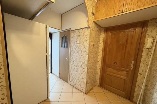 Продам трехкомнатную (3-комн.) квартиру, Л.Иванихиной ул, 5, Калининград г