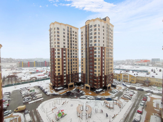 Продам трехкомнатную (3-комн.) квартиру, Крымской весны ул, 13к1, Мирное с