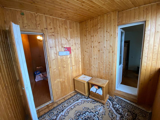 Продам трехкомнатную (3-комн.) квартиру, Новокосинская ул, 17к3, Москва г