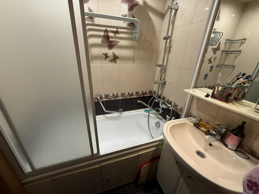 Продам двухкомнатную (2-комн.) квартиру, Дубнинская ул, 20к1, Москва г