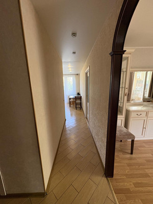 Продам трехкомнатную (3-комн.) квартиру, Очаковское ш, 17к1, Москва г