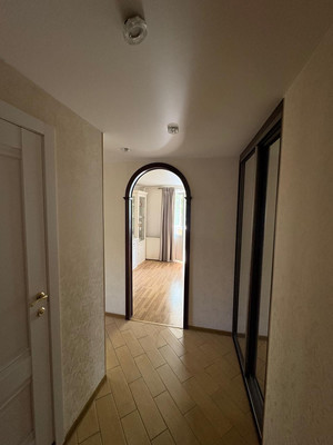 Продам трехкомнатную (3-комн.) квартиру, Очаковское ш, 17к1, Москва г