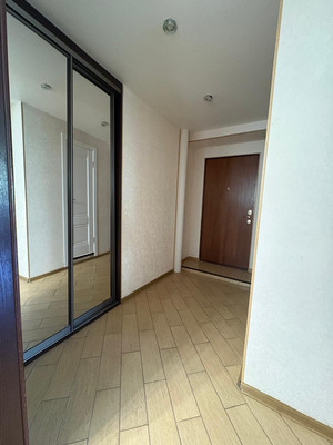 Продам трехкомнатную (3-комн.) квартиру, Очаковское ш, 17к1, Москва г