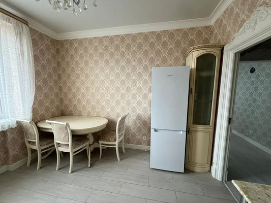 Сдам однокомнатную (1-комн.) квартиру, Новороссийская ул, 111, Армавир г