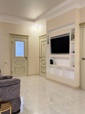 Продам трехкомнатную (3-комн.) квартиру, Оранжерейная ул, 7кА, Нальчик г