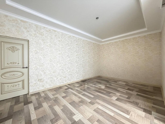 Продам трехкомнатную (3-комн.) квартиру, Оранжерейная ул, 7кА, Нальчик г