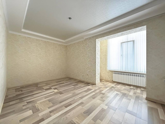 Продам трехкомнатную (3-комн.) квартиру, Оранжерейная ул, 7кА, Нальчик г