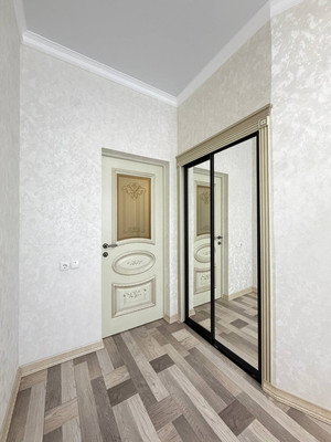 Продам трехкомнатную (3-комн.) квартиру, Оранжерейная ул, 7кА, Нальчик г