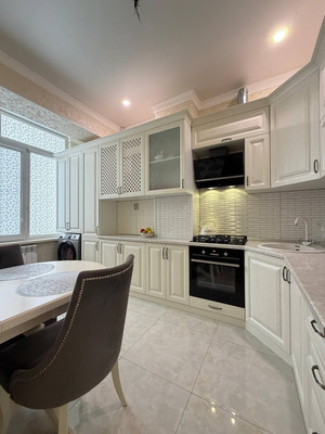 Продам трехкомнатную (3-комн.) квартиру, Оранжерейная ул, 7кА, Нальчик г