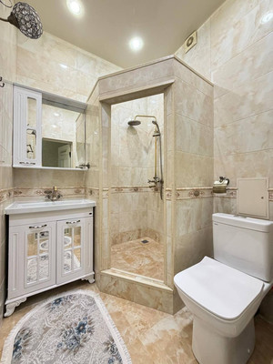 Продам трехкомнатную (3-комн.) квартиру, Оранжерейная ул, 7кА, Нальчик г