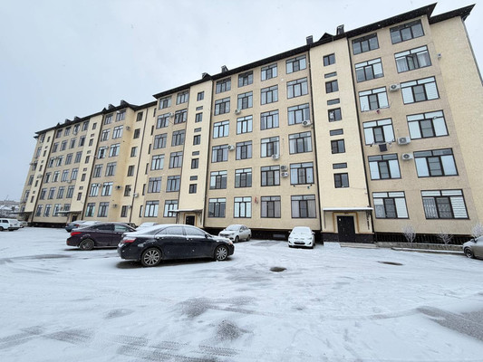 Продам трехкомнатную (3-комн.) квартиру, Оранжерейная ул, 7кА, Нальчик г