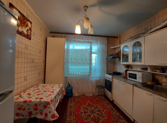 Продам трехкомнатную (3-комн.) квартиру, Запорожская ул, 96, Славянск-на-Кубани г