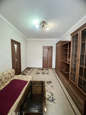 Продам двухкомнатную (2-комн.) квартиру, Горького ул, 53, Нальчик г