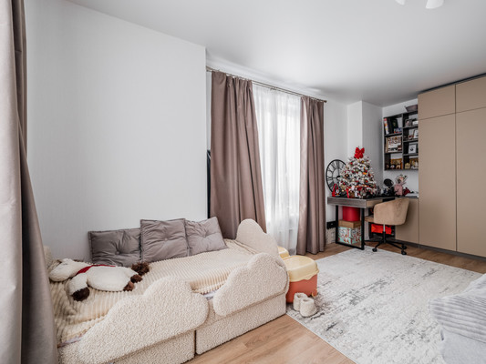 Продам двухкомнатную (2-комн.) квартиру, Никитинская ул, 5, Москва г