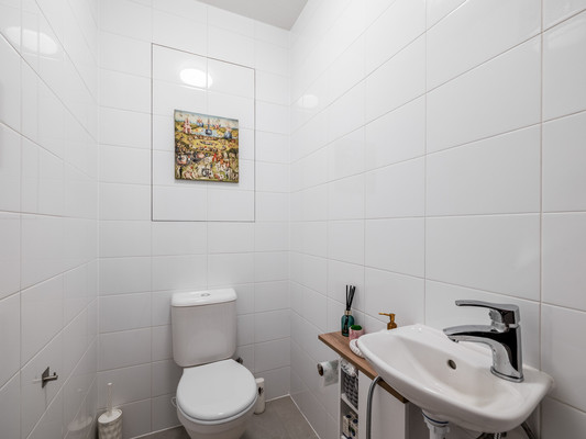 Продам двухкомнатную (2-комн.) квартиру, Никитинская ул, 5, Москва г