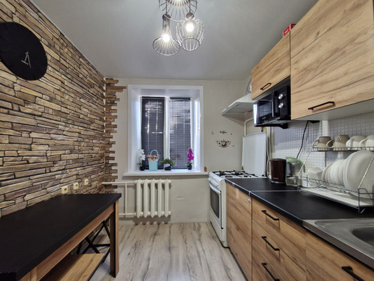 Продам двухкомнатную (2-комн.) квартиру, Батарейная ул, 384, Славянск-на-Кубани г