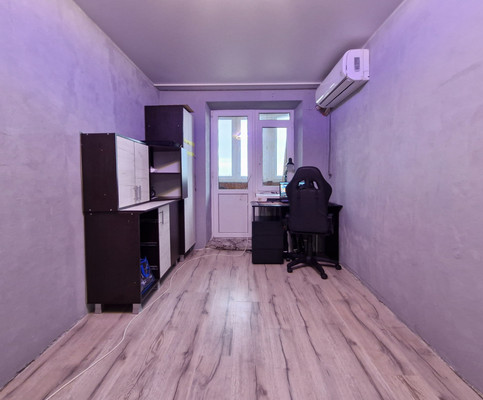 Продам двухкомнатную (2-комн.) квартиру, Батарейная ул, 384, Славянск-на-Кубани г