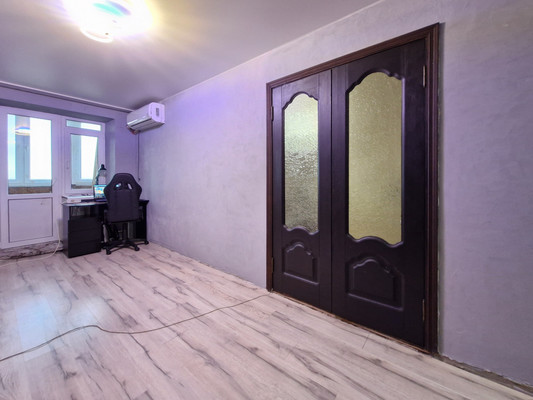 Продам двухкомнатную (2-комн.) квартиру, Батарейная ул, 384, Славянск-на-Кубани г