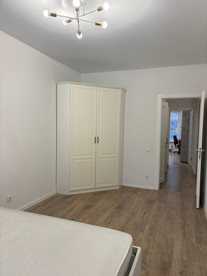 Продам двухкомнатную (2-комн.) квартиру, Современников (Пригород Лесное мкр.) ул, 7, Мисайлово д