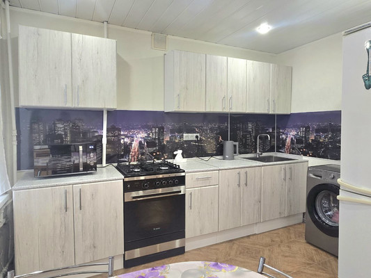 Продам трехкомнатную (3-комн.) квартиру, Первомайская (Климовск мкр.) ул, 3, Подольск г