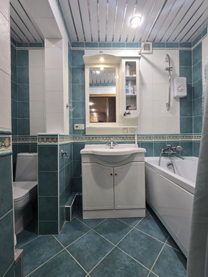 Продам трехкомнатную (3-комн.) квартиру, Первомайская (Климовск мкр.) ул, 3, Подольск г