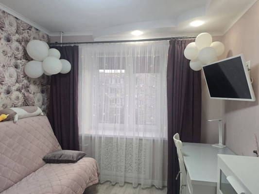 Продам трехкомнатную (3-комн.) квартиру, Первомайская (Климовск мкр.) ул, 3, Подольск г