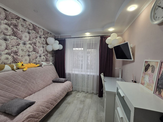 Продам трехкомнатную (3-комн.) квартиру, Первомайская (Климовск мкр.) ул, 3, Подольск г