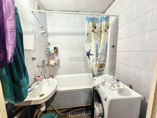 Продам однокомнатную (1-комн.) квартиру, Вернадского пр-кт, 127, Москва г