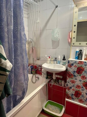 Продам двухкомнатную (2-комн.) квартиру, 6-я Парковая ул, 27, Москва г