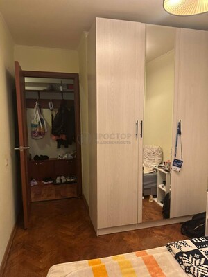 Продам двухкомнатную (2-комн.) квартиру, 6-я Парковая ул, 27, Москва г