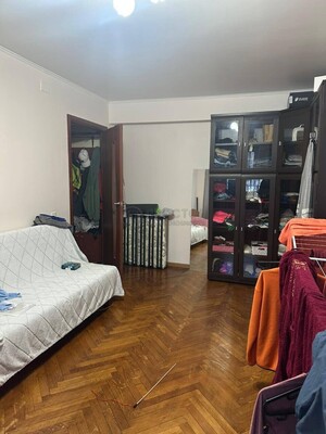 Продам двухкомнатную (2-комн.) квартиру, 6-я Парковая ул, 27, Москва г