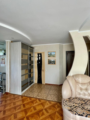 Продам трехкомнатную (3-комн.) квартиру, Радужная ул, 3, Оболдино д