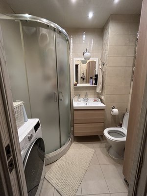 Продам трехкомнатную (3-комн.) квартиру, Черноморский б-р, 4, Москва г