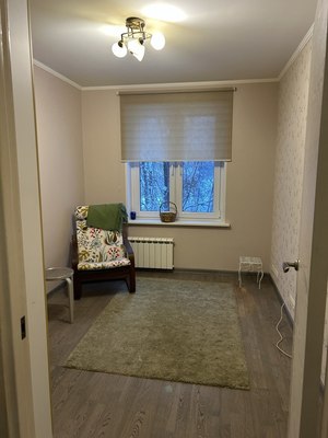 Продам трехкомнатную (3-комн.) квартиру, Черноморский б-р, 4, Москва г