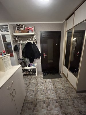 Продам трехкомнатную (3-комн.) квартиру, Черноморский б-р, 4, Москва г