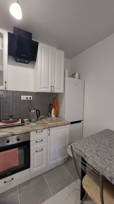 Продам трехкомнатную (3-комн.) квартиру, Олонецкая ул, 4, Москва г