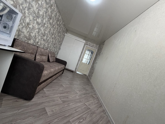 Продам трехкомнатную (3-комн.) квартиру, Победы пр-кт, 49, Комсомольск-на-Амуре г